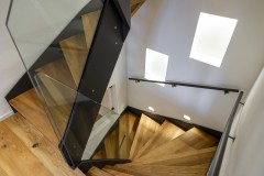 2021-treppe-bauernhaus-hakab-05